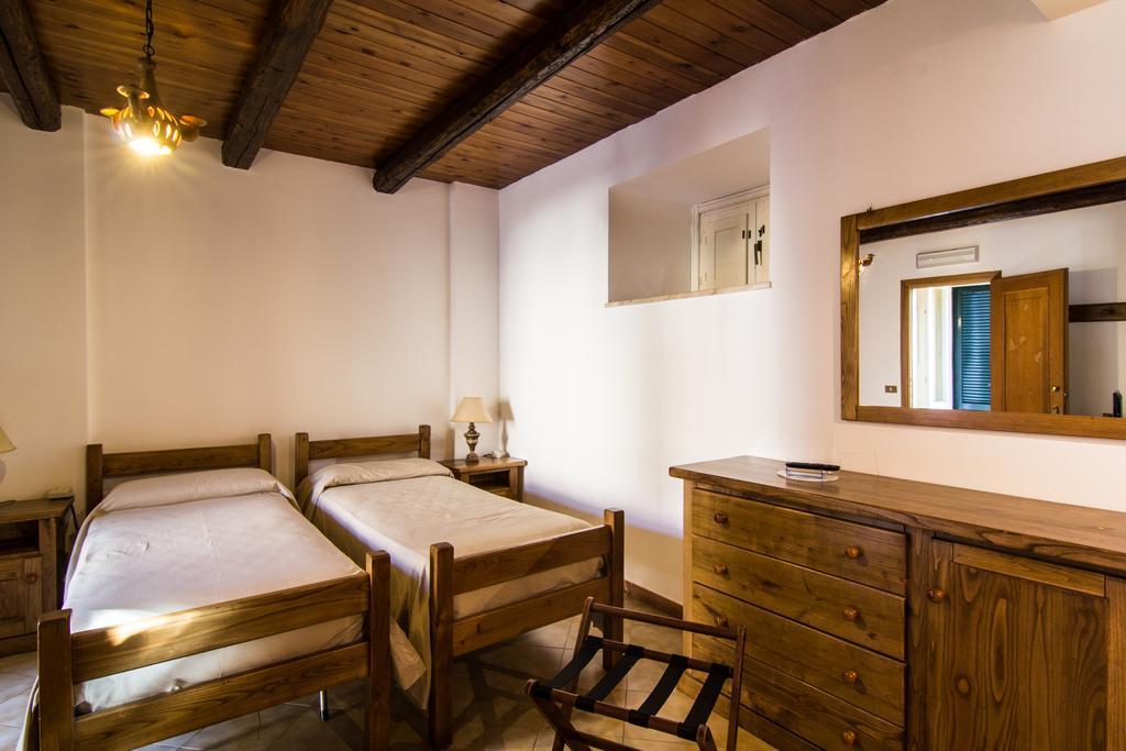 Torre Artale Hotel Trabia Oda fotoğraf