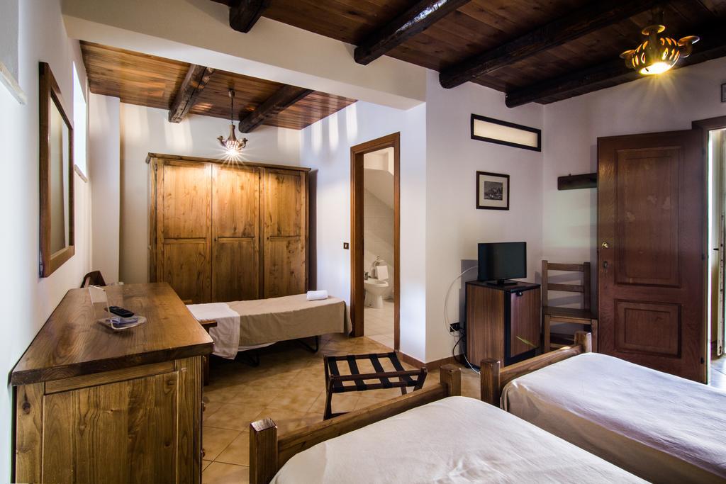 Torre Artale Hotel Trabia Oda fotoğraf