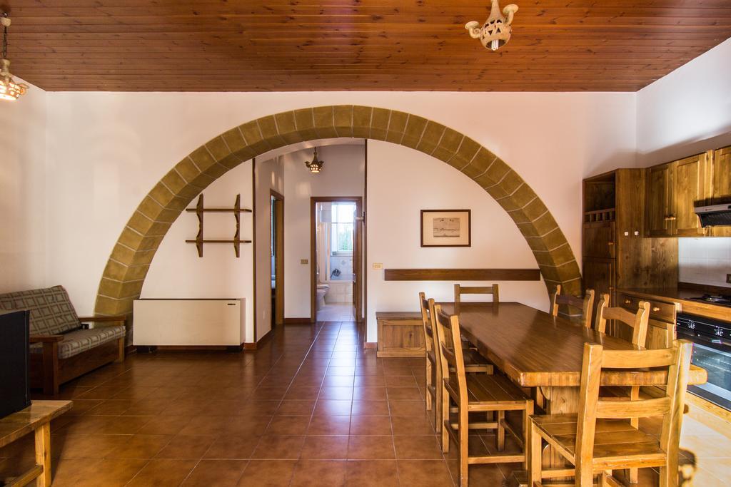 Torre Artale Hotel Trabia Oda fotoğraf